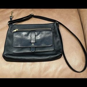 Fossil black leather crossbody bag in excellent condition.